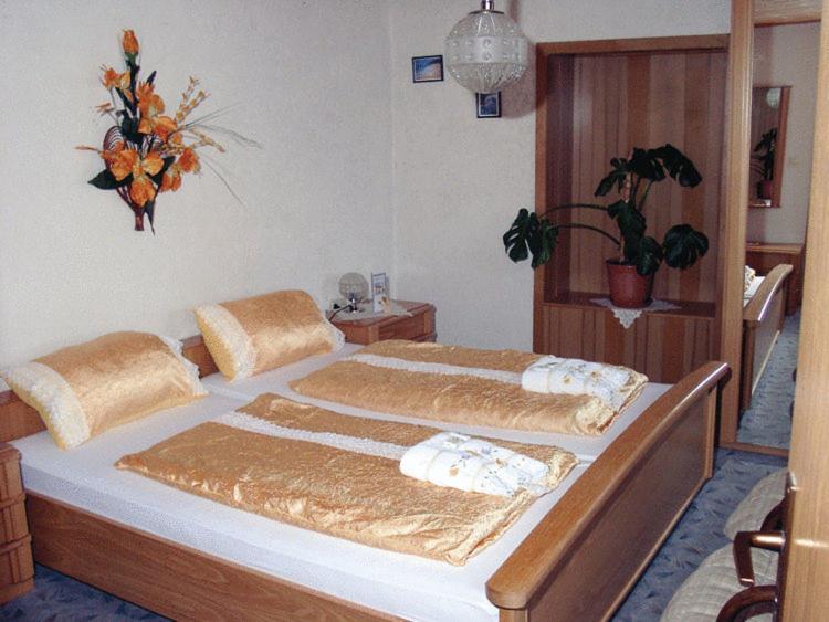 Hotel Drei Koenige Neckarbischofsheim Dış mekan fotoğraf